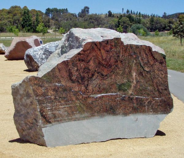 South Australia: Oorlano Metasomatite