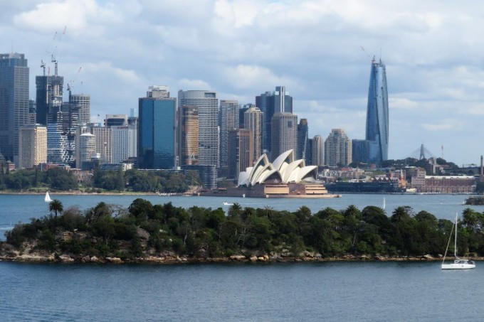 C:\Users\u34907\AppData\Local\Microsoft\Windows\INetCache\Content.Word\200920 Opera House from Zoo.JPG