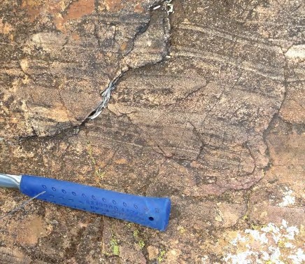 D:\My Ducuments\Broken Hill Prospecting\BPL - photos\March 2012 - outcrop photos\graded bedding5_edited.JPG
